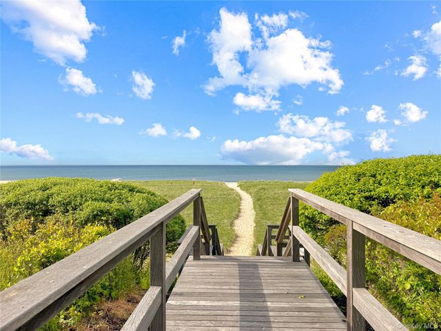 6 Pheasant Run, Nissequogue, NY 11780