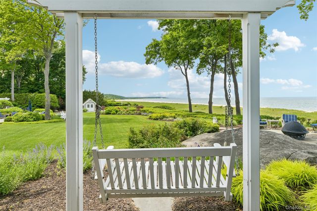 6 Pheasant Run, Nissequogue, NY 11780