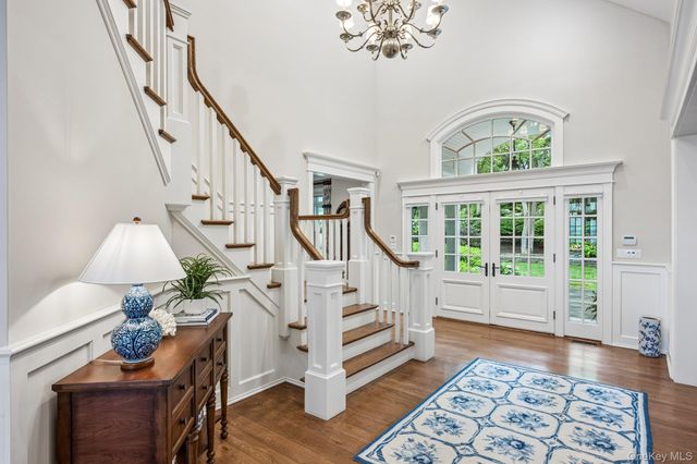 6 Pheasant Run, Nissequogue, NY 11780