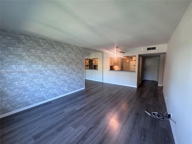 1000 River Reach Dr 302, Fort Lauderdale, FL 33315