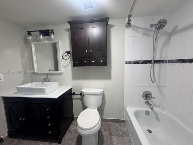 1000 River Reach Dr 302, Fort Lauderdale, FL 33315