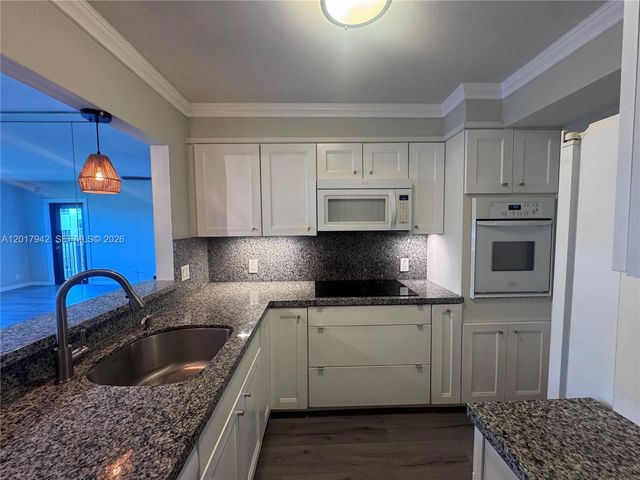 1000 River Reach Dr 302, Fort Lauderdale, FL 33315