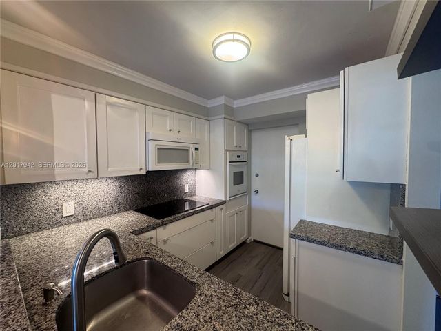 1000 River Reach Dr 302, Fort Lauderdale, FL 33315