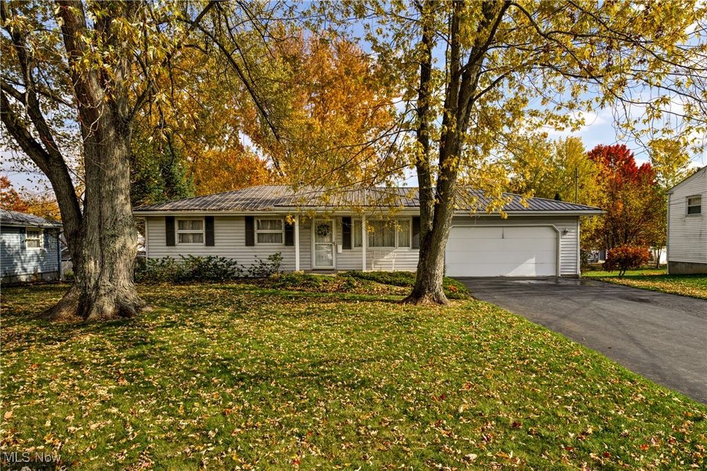 7443 Sugartree Drive, Boardman, OH 44512
