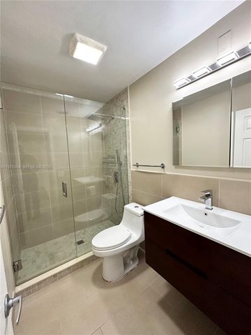 4701 SW 34th Dr, Dania Beach, FL 33312