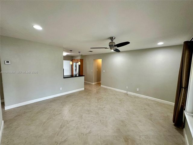 4701 SW 34th Dr, Dania Beach, FL 33312