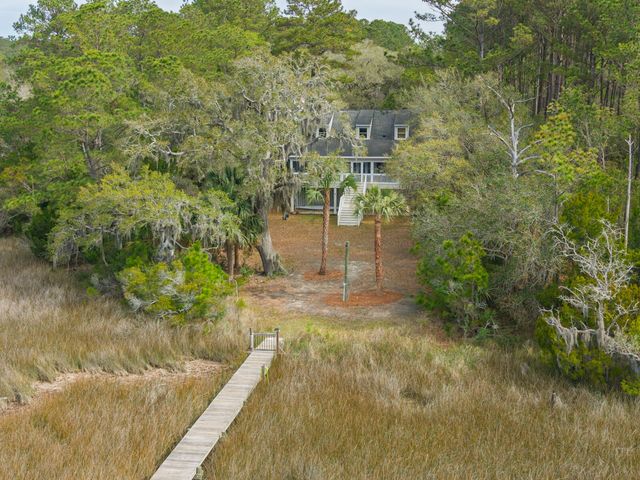 7717 White Point Road, Adams Run, SC 29426