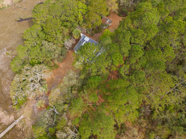 7717 White Point Road, Adams Run, SC 29426