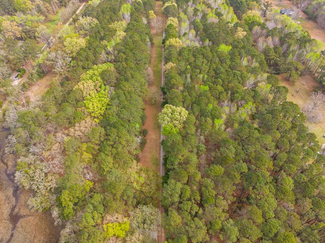 7717 White Point Road, Adams Run, SC 29426