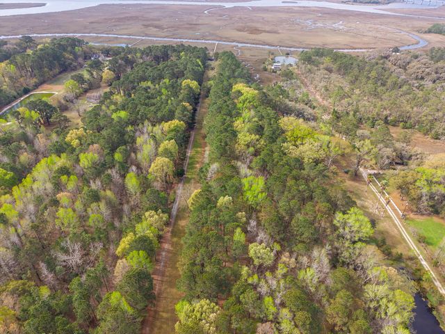 7717 White Point Road, Adams Run, SC 29426