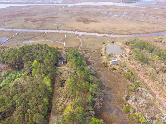 7717 White Point Road, Adams Run, SC 29426