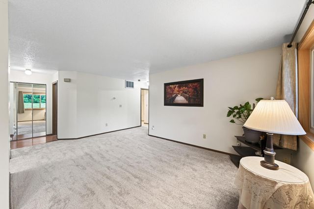 500 Etna Street 102, Saint Paul, MN 55106