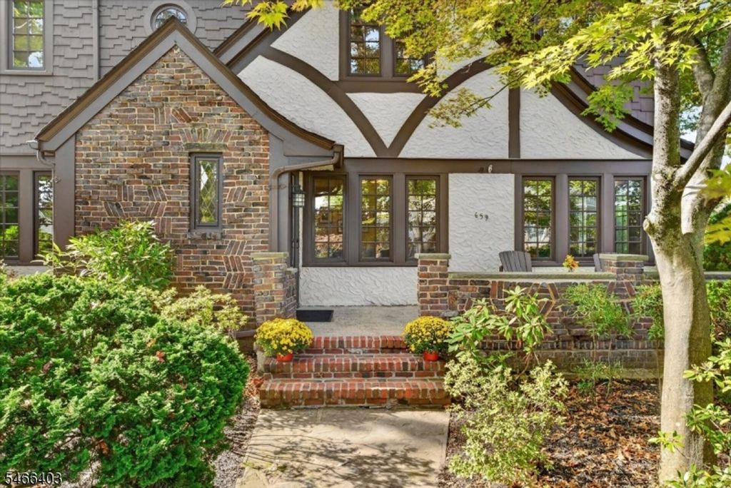 659 Forest Ave, Westfield Town, NJ 07090 — photo 2
