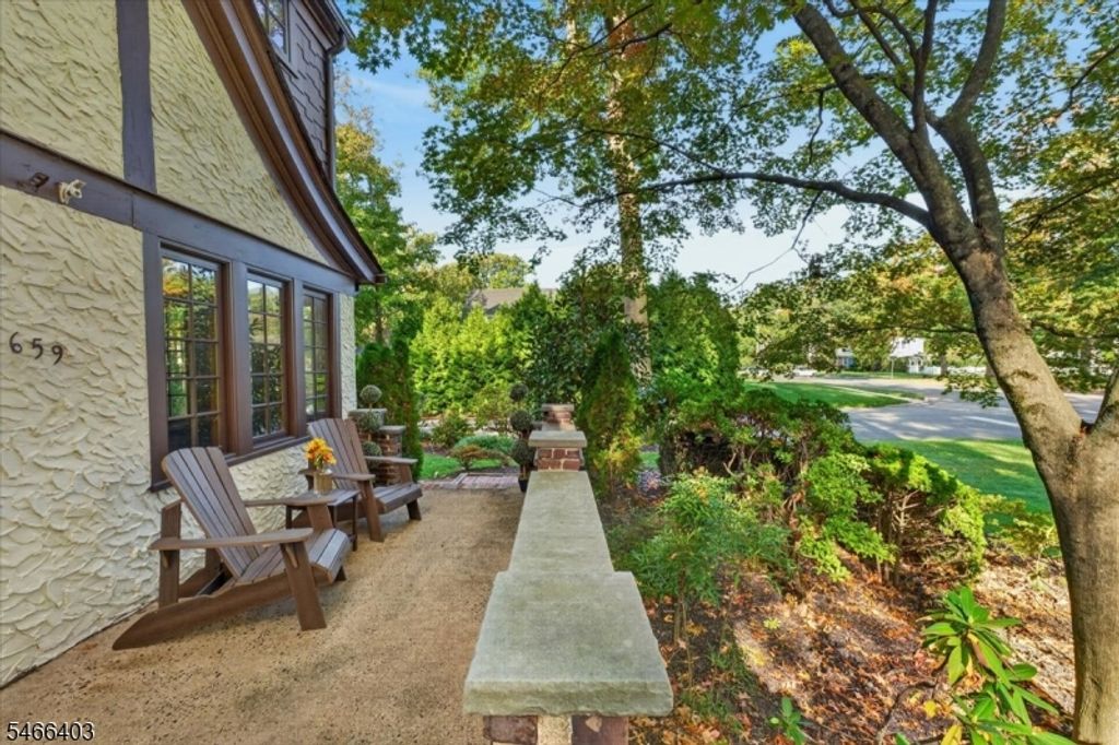659 Forest Ave, Westfield Town, NJ 07090 — photo 4