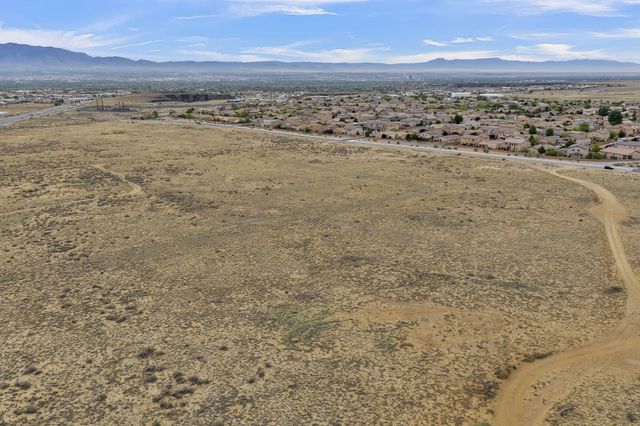 Scenic Drive NW 8, Albuquerque, NM 87120