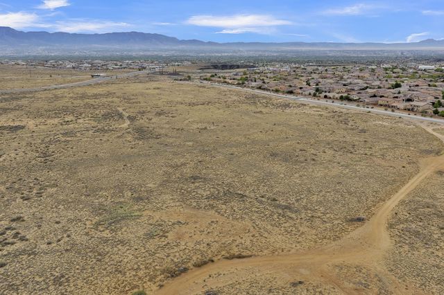 Scenic Drive NW 8, Albuquerque, NM 87120