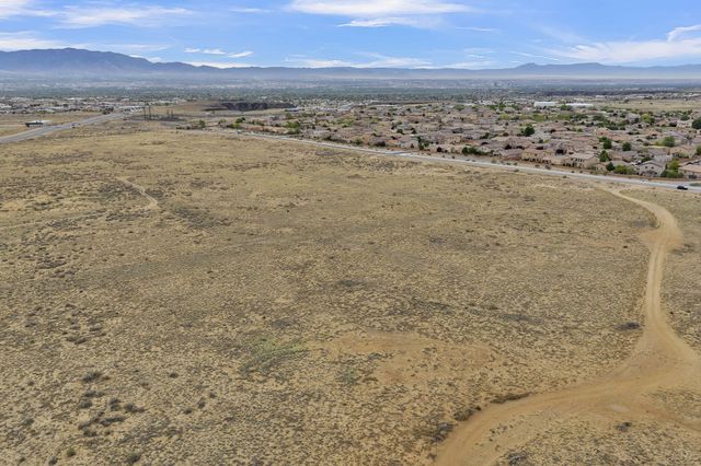 Scenic Drive NW 8, Albuquerque, NM 87120