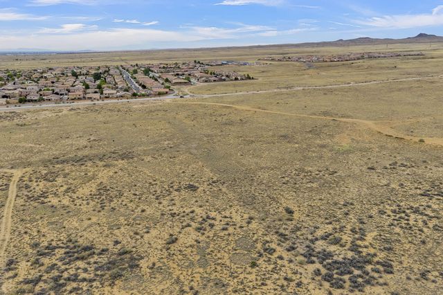 Scenic Drive NW 8, Albuquerque, NM 87120