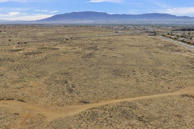 Scenic Drive NW 8, Albuquerque, NM 87120
