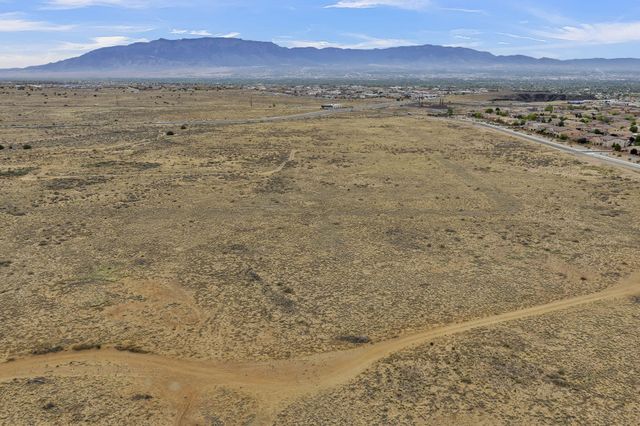 Scenic Drive NW 8, Albuquerque, NM 87120