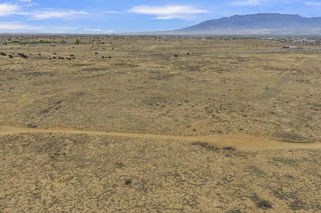 Scenic Drive NW 8, Albuquerque, NM 87120