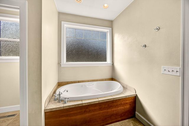 1151 Arrowhead Trail, Eagle Point, OR 97524