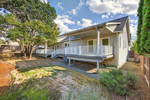 1151 Arrowhead Trail, Eagle Point, OR 97524