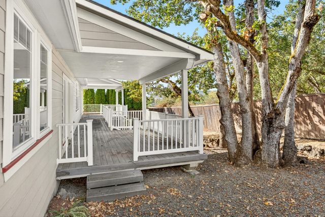 1151 Arrowhead Trail, Eagle Point, OR 97524