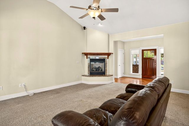 1151 Arrowhead Trail, Eagle Point, OR 97524