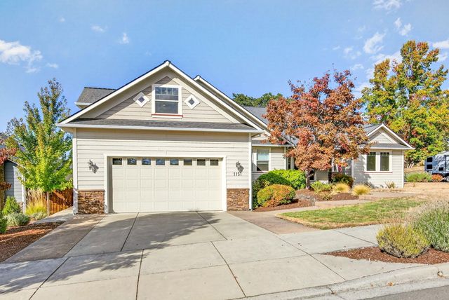 1151 Arrowhead Trail, Eagle Point, OR 97524