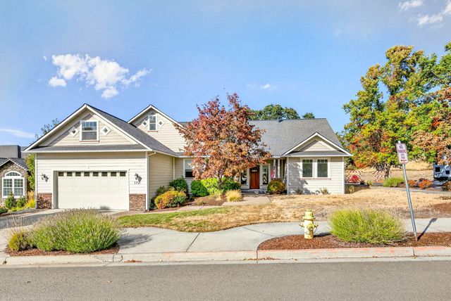 1151 Arrowhead Trail, Eagle Point, OR 97524