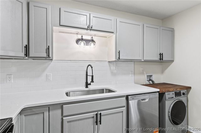 5982 Spinner Road, Hope Mills, NC 28348