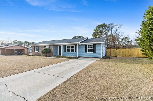 5982 Spinner Road, Hope Mills, NC 28348