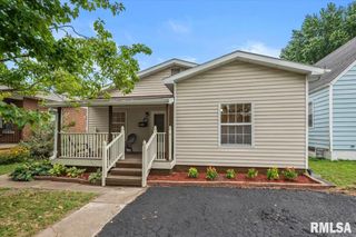 2004 S Pasfield Street, Springfield, IL 62704