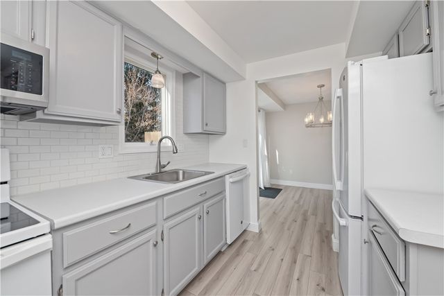 40 Old Stone Lane, Greece, NY 14615