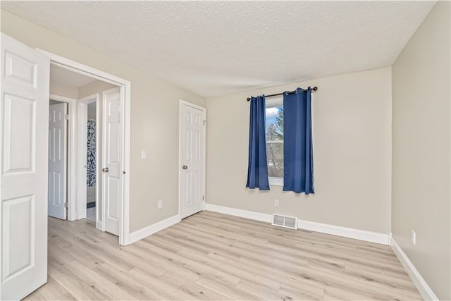 40 Old Stone Lane, Greece, NY 14615