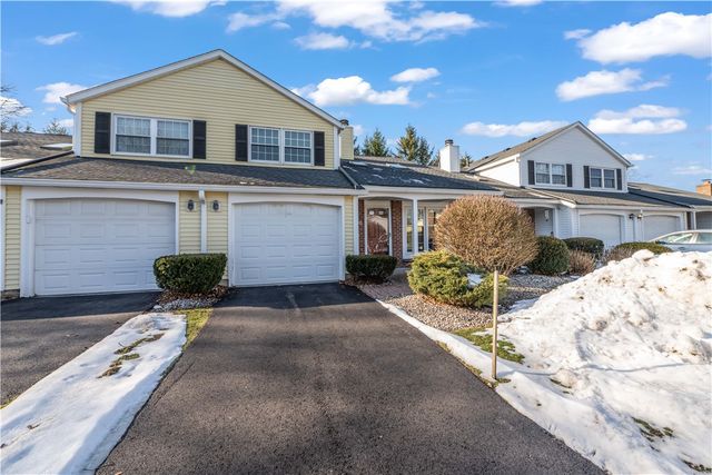 40 Old Stone Lane, Greece, NY 14615