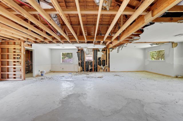 7915 S Braeswood Boulevard, Houston, TX 77071