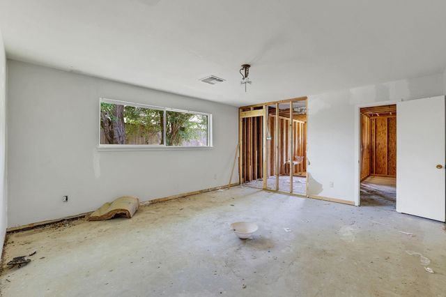 7915 S Braeswood Boulevard, Houston, TX 77071