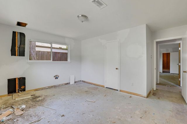7915 S Braeswood Boulevard, Houston, TX 77071