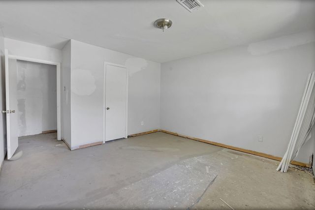 7915 S Braeswood Boulevard, Houston, TX 77071