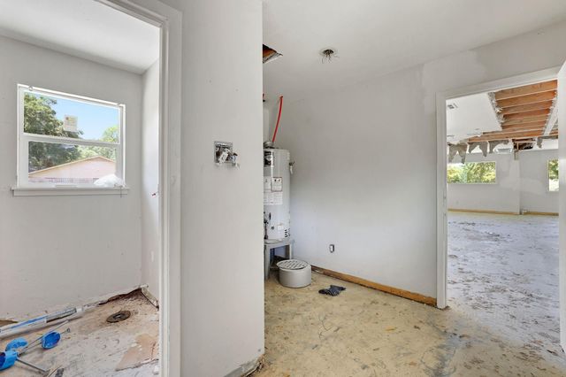 7915 S Braeswood Boulevard, Houston, TX 77071