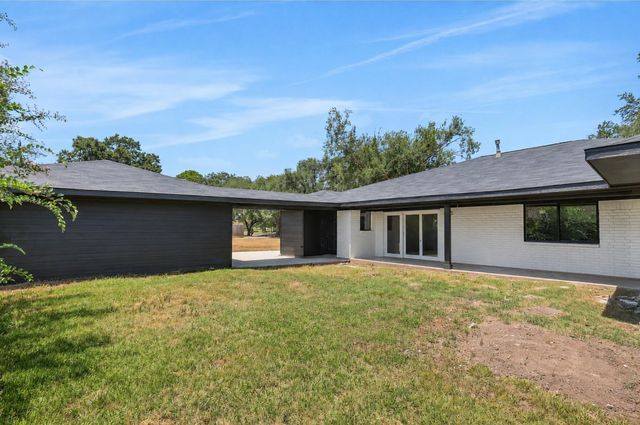 7915 S Braeswood Boulevard, Houston, TX 77071