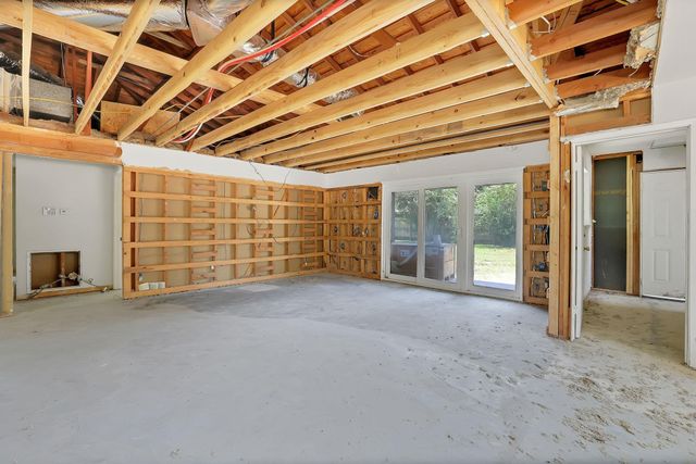 7915 S Braeswood Boulevard, Houston, TX 77071