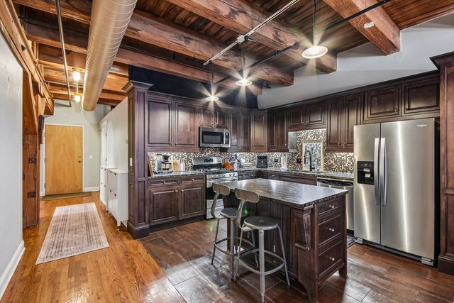 520 W Huron Street 414, Chicago, IL 60654