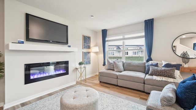 9429 Lovegrass Drive SW, Cedar Rapids, IA 52404