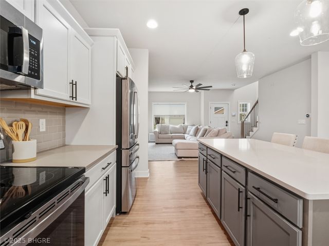 1431 Cardinal Ridge Drive, Newton, IA 50208