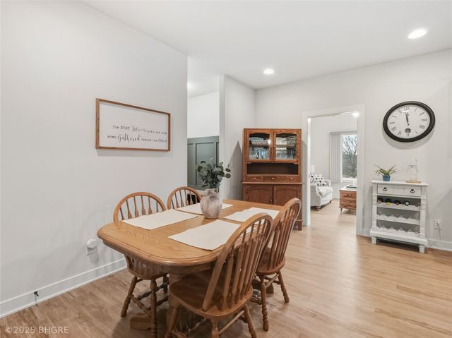 1431 Cardinal Ridge Drive, Newton, IA 50208