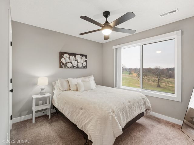 1431 Cardinal Ridge Drive, Newton, IA 50208