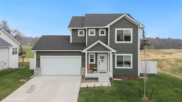 1431 Cardinal Ridge Drive, Newton, IA 50208